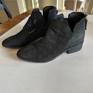 Dolce Vita Suede Black Perforated Zippered Booties Size 9
